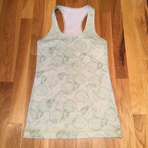 Lululemon Racerback - Light Green Seashell